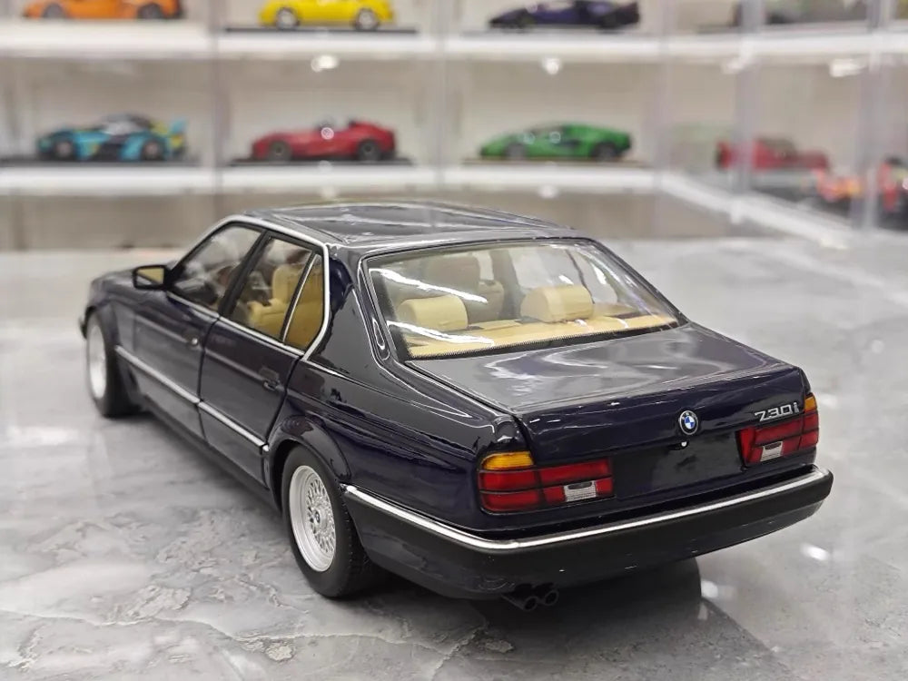 [Minichamps] 1:18 BMW 1986 E32 730i Blue Model Car Die-Cast