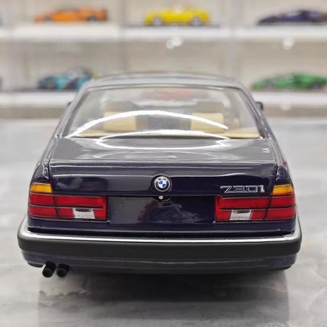 [Minichamps] 1:18 BMW 1986 E32 730i Blue Model Car Die-Cast
