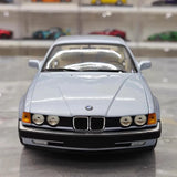 [Minichamps] 1:18 BMW 1986 E32 730i hopea sininen pienoismalli Die-Cast