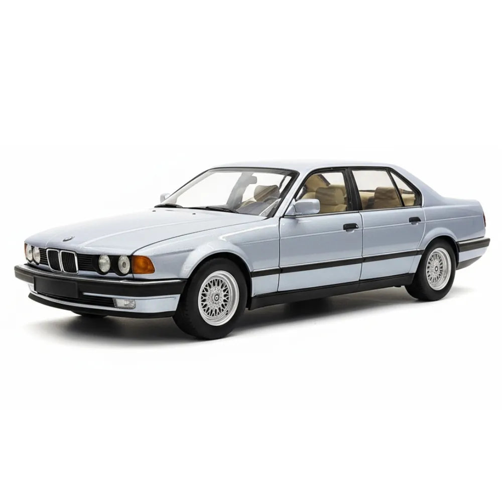 [Minichamps] 1:18 BMW 1986 E32 730i Silver Blue Model Car Die-Cast