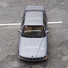 [Minichamps] 1:18 BMW 1986 E32 730i Silver Blue Model Car Die-Cast