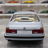 [Minichamps] 1:18 BMW 1986 E32 730i hopea sininen pienoismalli Die-Cast
