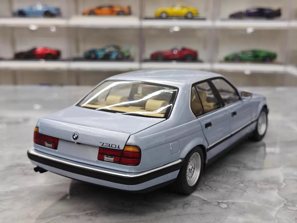 [Minichamps] 1:18 BMW 1986 E32 730i hopea sininen pienoismalli Die-Cast