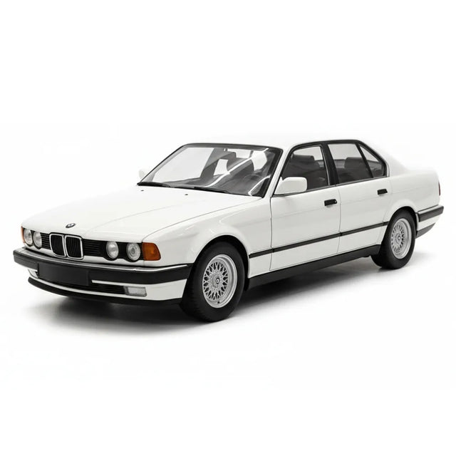 [Minichamps] 1:18 BMW 1986 E32 730i White Model Car Die-Cast