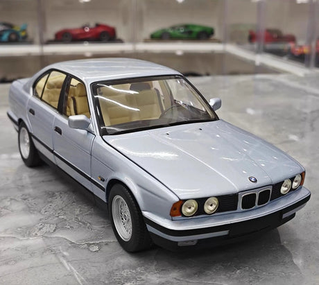 [Minichamps] 1:18 BMW 1988 535i E34 Blue Model Car Die-Cast