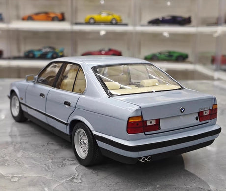 [Minichamps] 1:18 BMW 1988 535i E34 Blue Model Car Die-Cast
