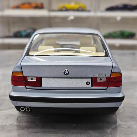 [Minichamps] 1:18 BMW 1988 535i E34 Blue Model Car Die-Cast