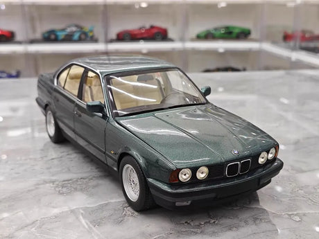 [Minichamps] 1:18 BMW 1988 535i E34 Green Model Car Die-Cast