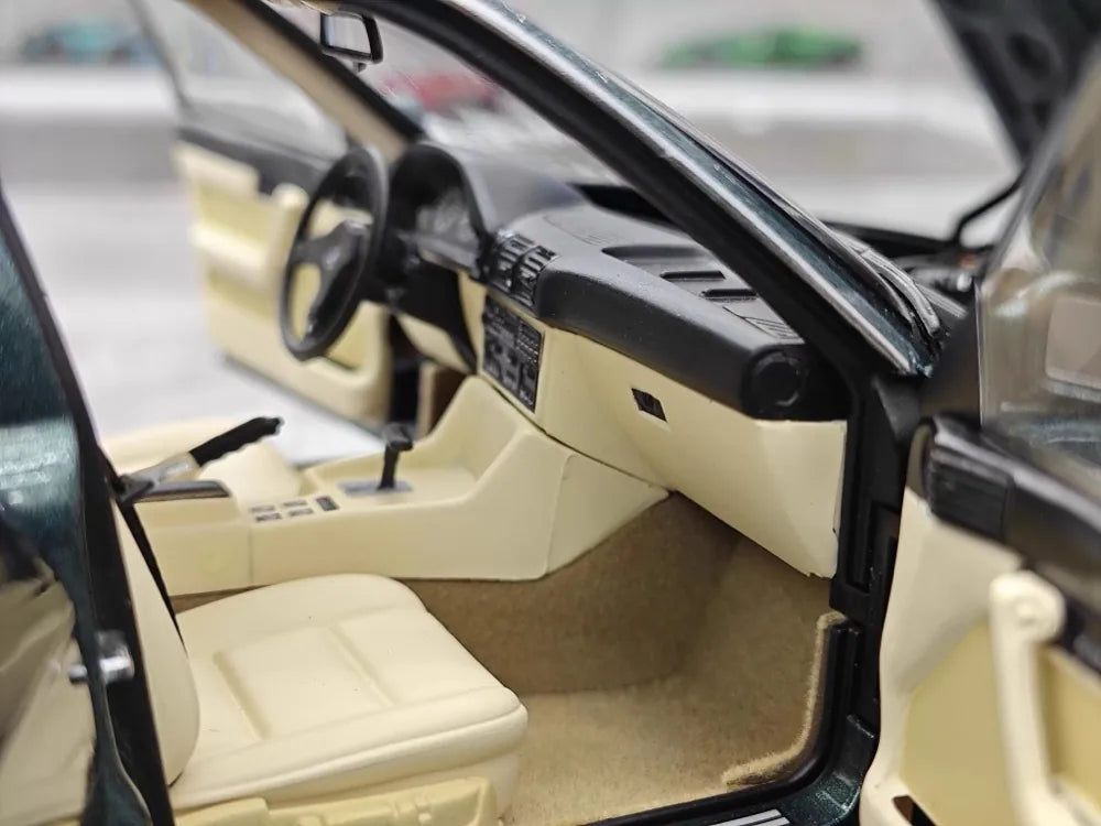 [Minichamps] 1:18 BMW 1988 535i E34 Green Model Car Die-Cast
