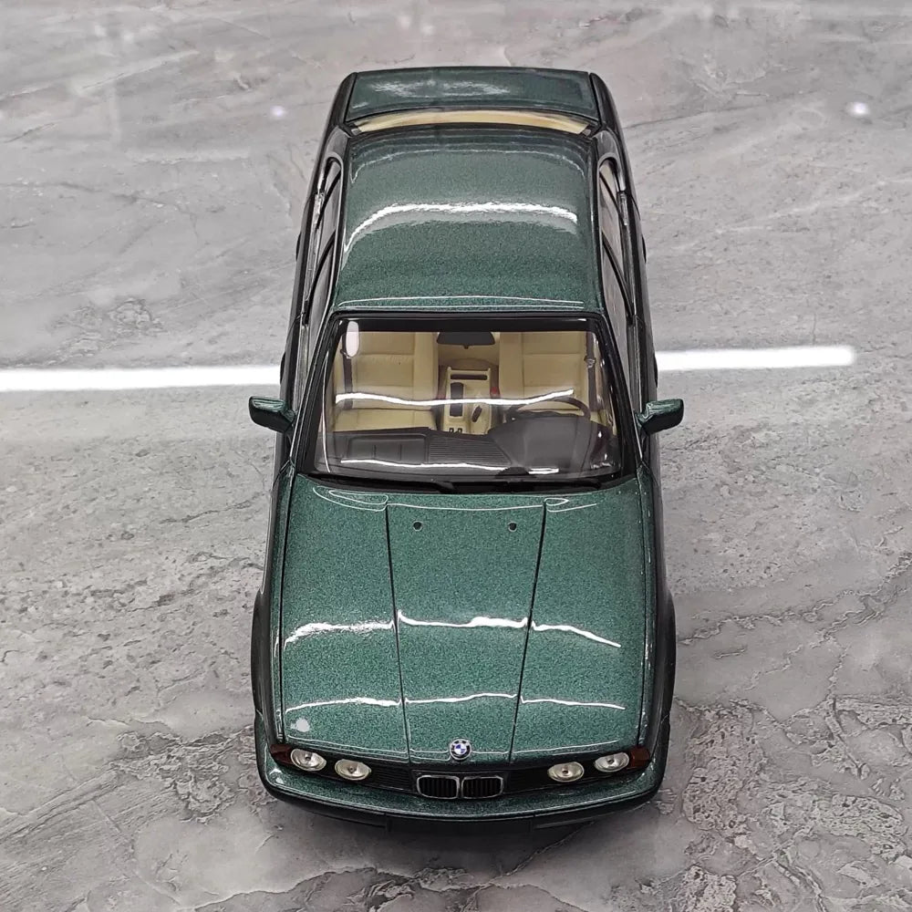 [Minichamps] 1:18 BMW 1988 535i E34 Green Model Car Die-Cast