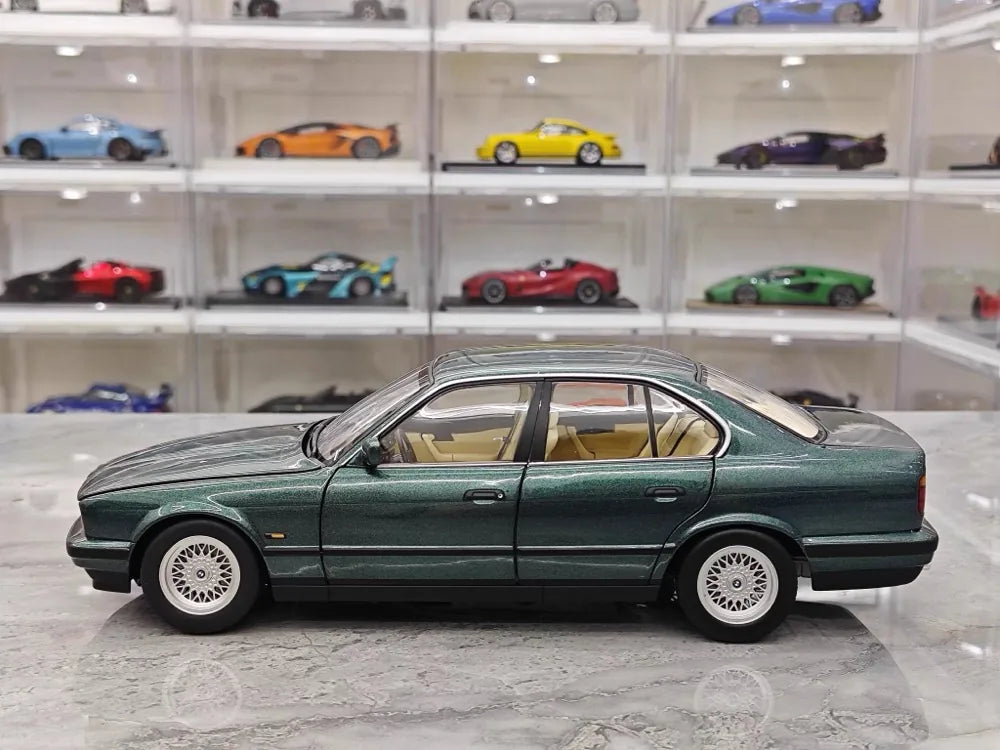 [Minichamps] 1:18 BMW 1988 535i E34 Green Model Car Die-Cast