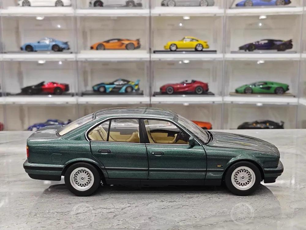 [Minichamps] 1:18 BMW 1988 535i E34 Green Model Car Die-Cast