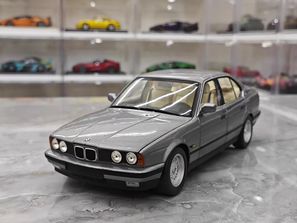 [Minichamps] 1:18 BMW 1988 535i E34 harmaa pienoismalli Die-Cast
