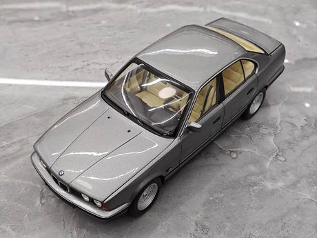[Minichamps] 1:18 BMW 1988 535i E34 Gray Model Car Die-Cast