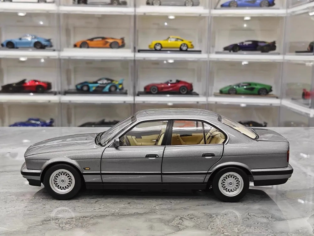 [Minichamps] 1:18 BMW 1988 535i E34 harmaa pienoismalli Die-Cast