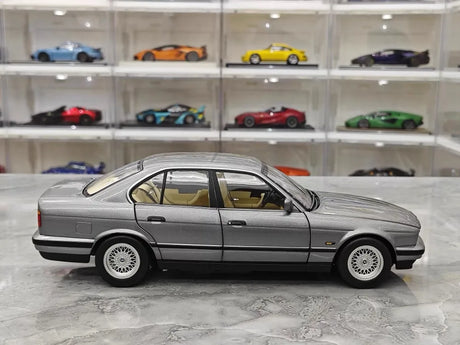 [Minichamps] 1:18 BMW 1988 535i E34 Gray Model Car Die-Cast