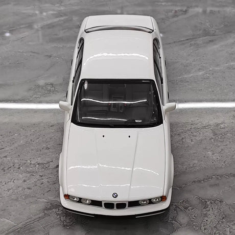 [Minichamps] 1:18 BMW 1988 535i E34 White Model Car Die-Cast