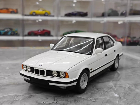 [Minichamps] 1:18 BMW 1988 535i E34 White Model Car Die-Cast