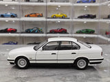 [Minichamps] 1:18 BMW 1988 535i E34 ホワイト モデルカー Die-Cast