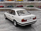 [Minichamps] 1:18 BMW 1988 535i E34 ホワイト モデルカー Die-Cast