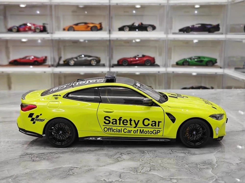 [Minichamps] 1:18 BMW 2021 M4 Competition Safety modellino di auto Die-Cast