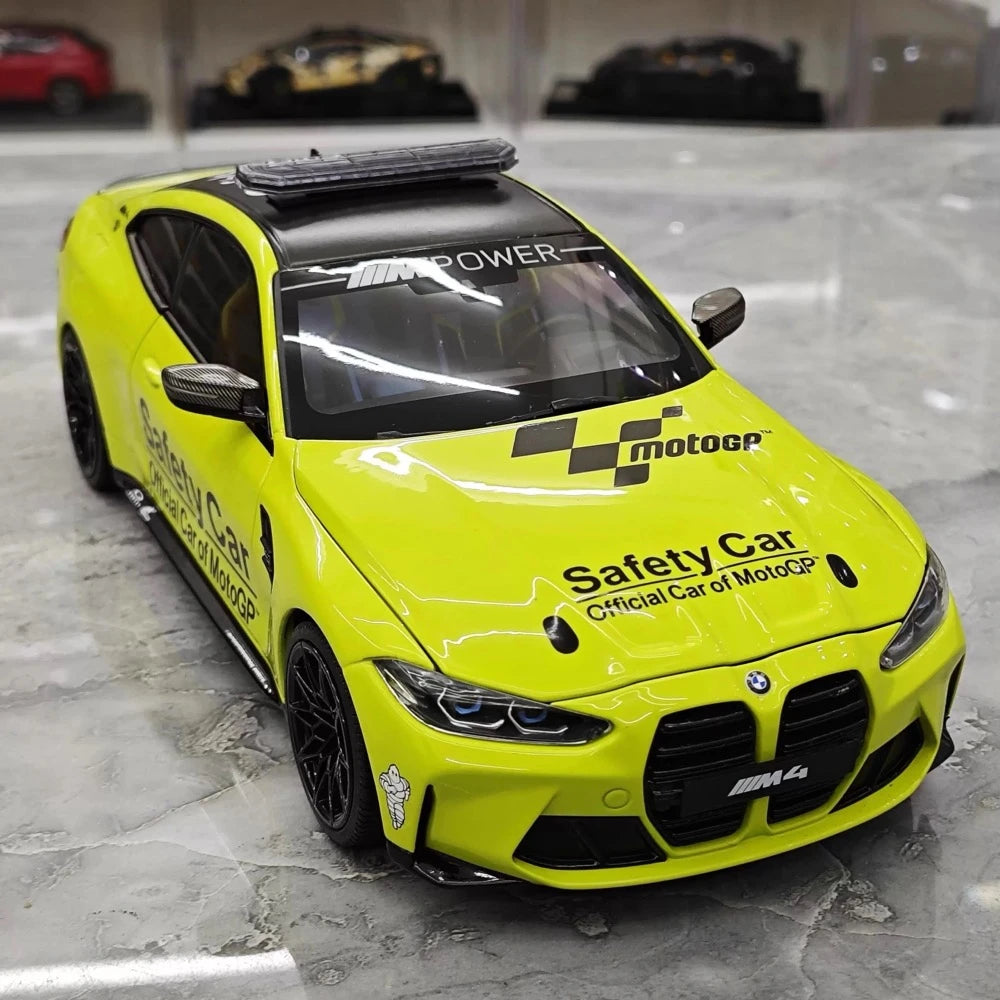 [Minichamps] 1:18 BMW 2021 M4 Competition Safety modellino di auto Die-Cast