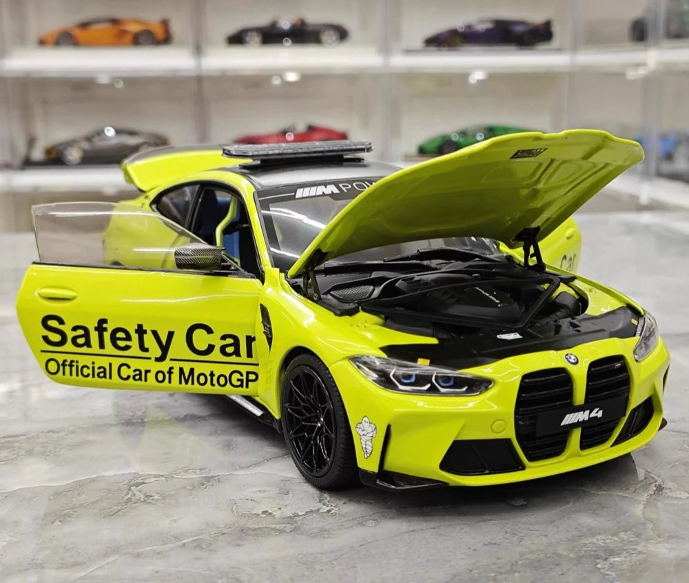 [Minichamps] 1:18 BMW 2021 M4 Competition Safety modellino di auto Die-Cast