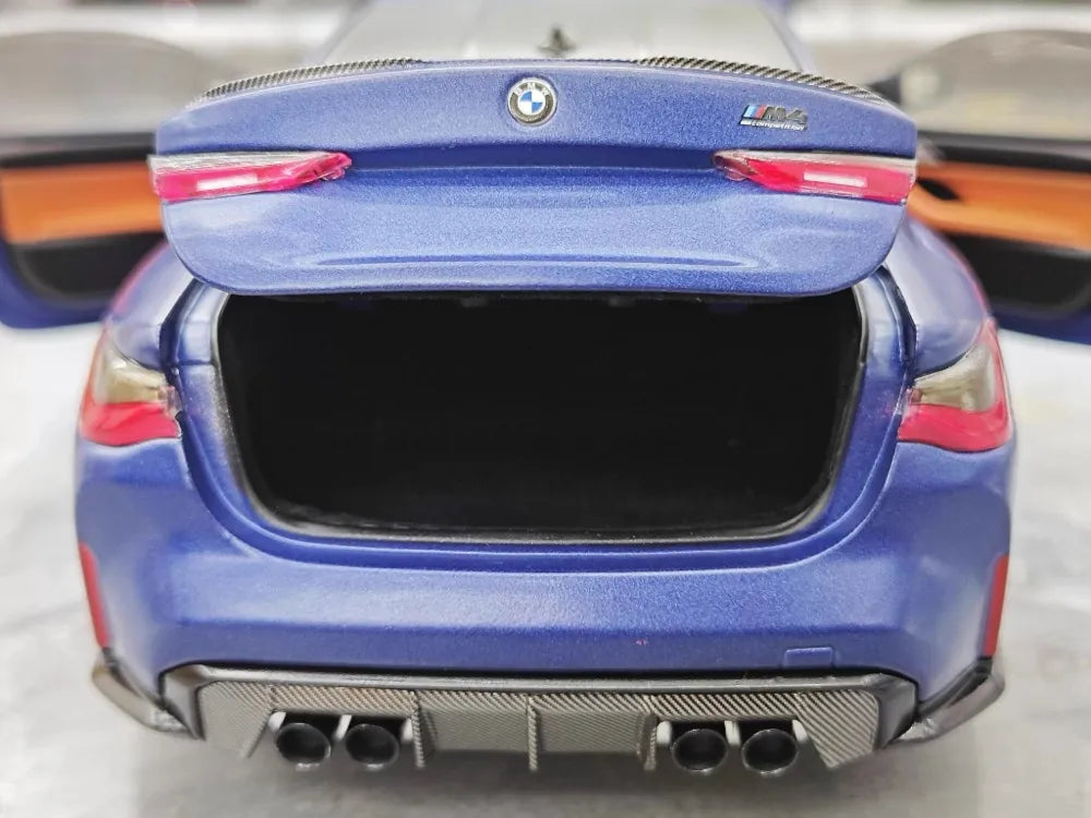 [Minichamps] 1:18 BMW 2021 M4 G82 Blue Model Car Die-Cast