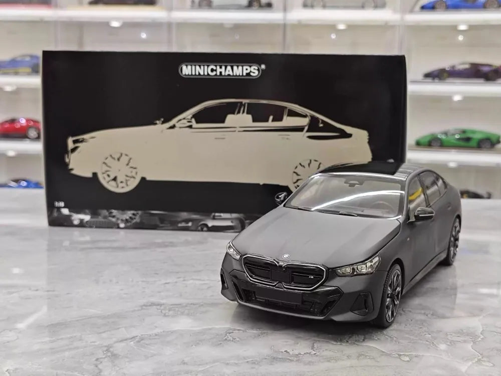 [Minichamps] 1:18 BMW 2023 i5 M60 Black Model Car Die-Cast
