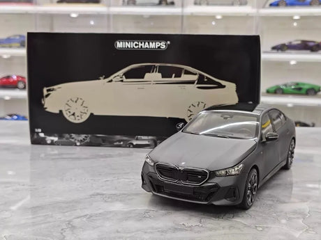 [Minichamps] 1:18 BMW 2023 i5 M60 Black Model Car Die-Cast