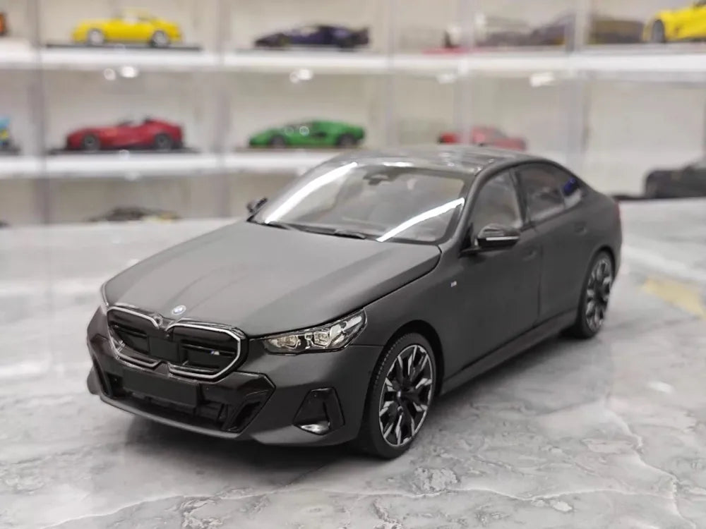 [Minichamps] 1:18 BMW 2023 i5 M60 Black Model Car Die-Cast