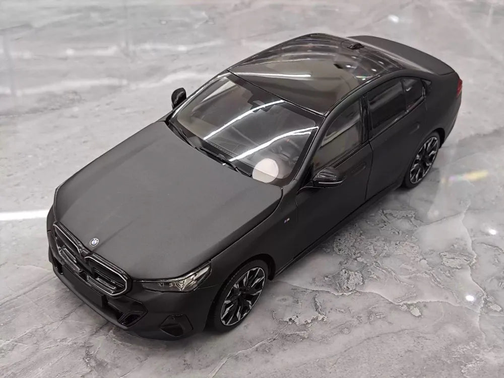 [Minichamps] 1:18 BMW 2023 i5 M60 Black Model Car Die-Cast