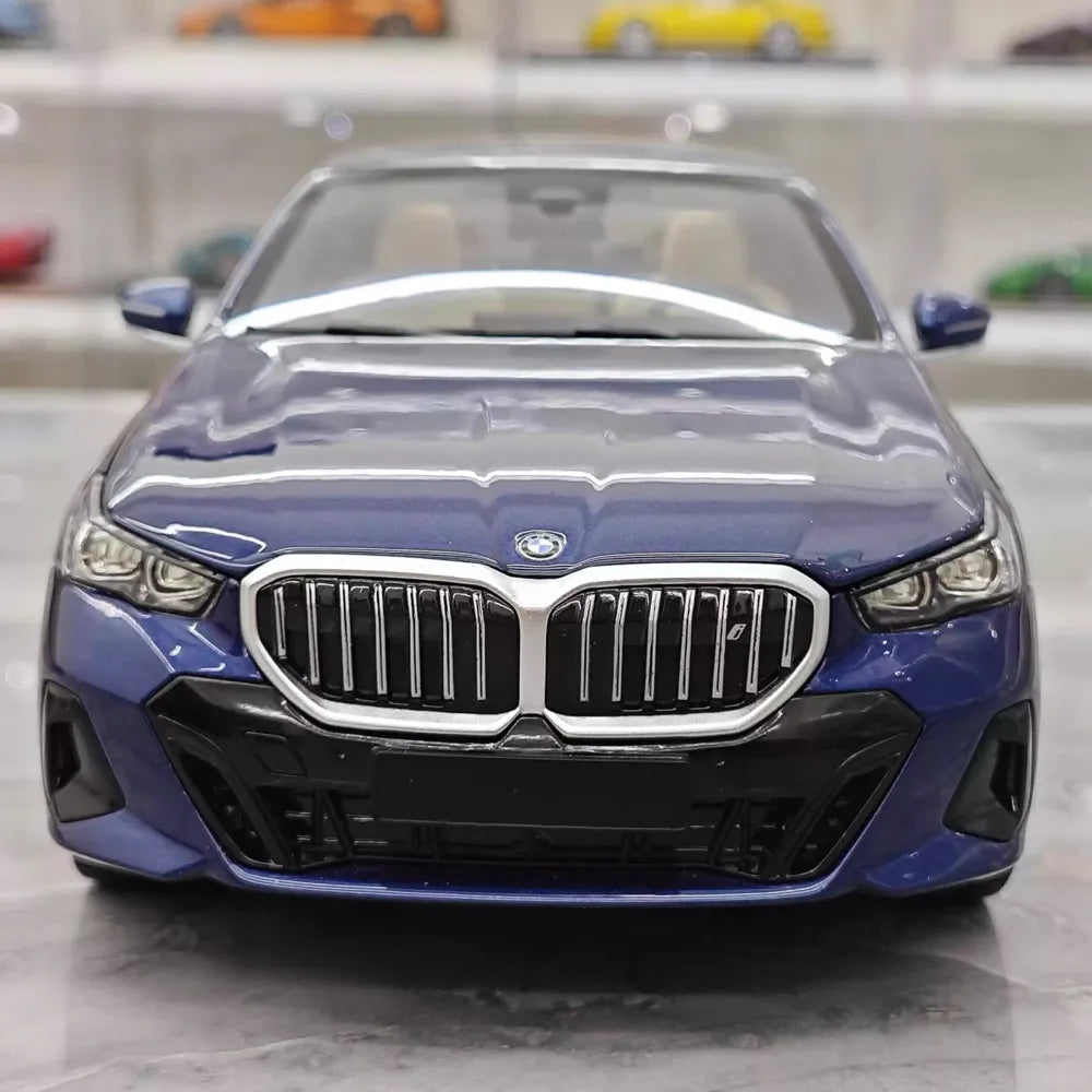 [Minichamps] 1:18 BMW 2023 i5 M60 bleu voiture miniature Die-Cast