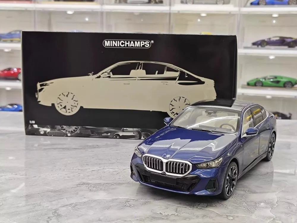 [Minichamps] 1:18 BMW 2023 i5 M60 Blue Model Car Die-Cast