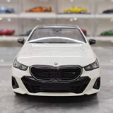 [Minichamps] 1:18 BMW 2023 i5 M60 ホワイト モデルカー Die-Cast