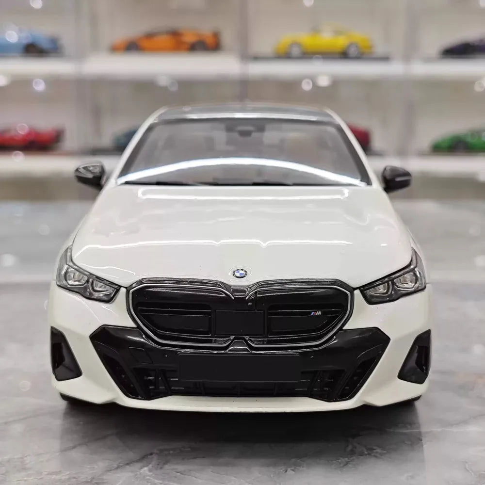 [Minichamps] 1:18 BMW 2023 i5 M60 White Model Car Die-Cast