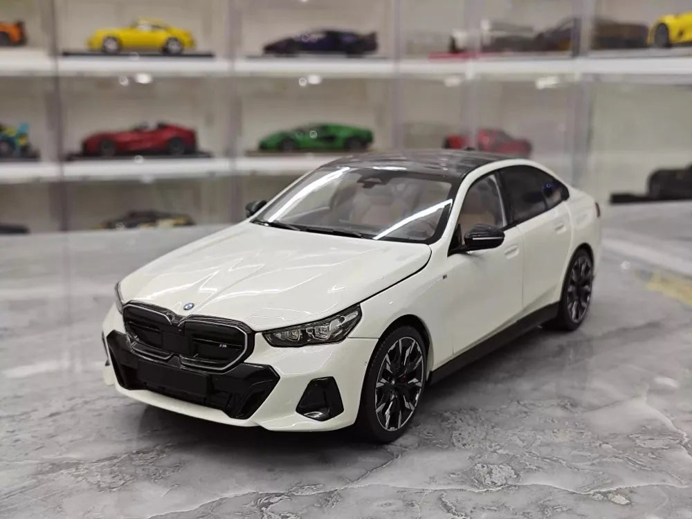 [Minichamps] 1:18 BMW 2023 i5 M60 White Model Car Die-Cast