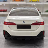 [Minichamps] 1:18 BMW 2023 i5 M60 ホワイト モデルカー Die-Cast