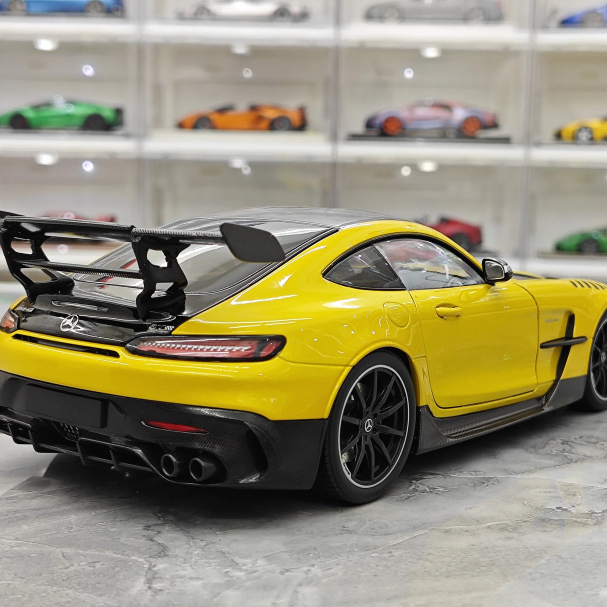 Mercedes-AMG 2021 GT Black Series Solarbeam Yellow Metallic 1:18 diecast model car by Minichamps - view 13