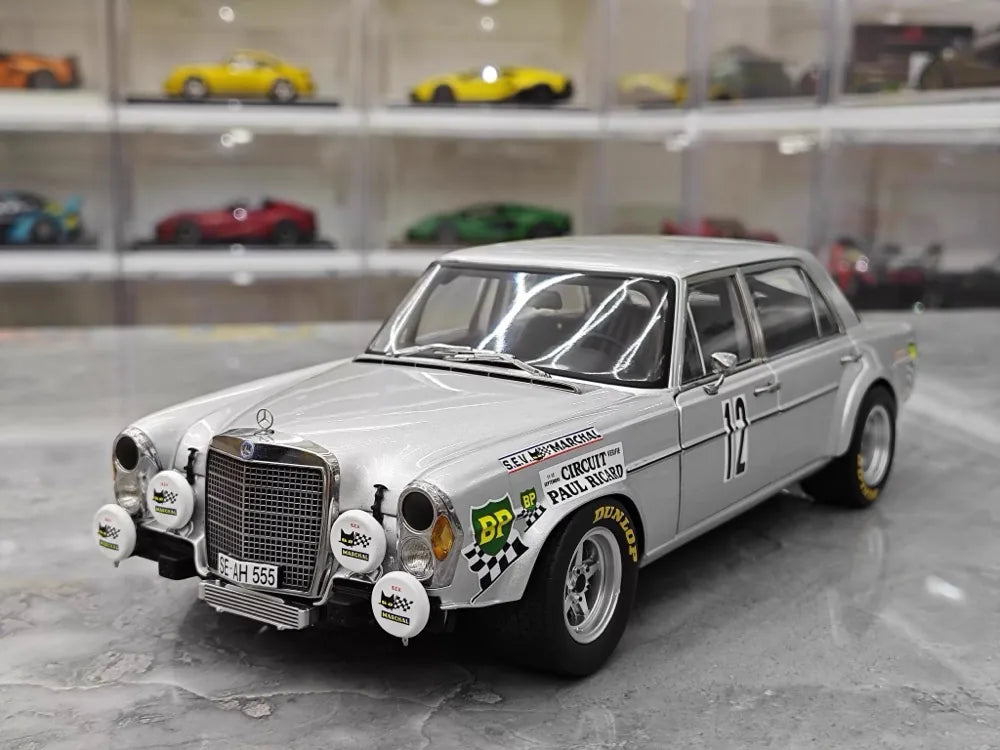 [Minichamps] 1:18 Mercedes-Benz 1971 300 SEL 6.8 AMG No.12 Model Car Die-Cast