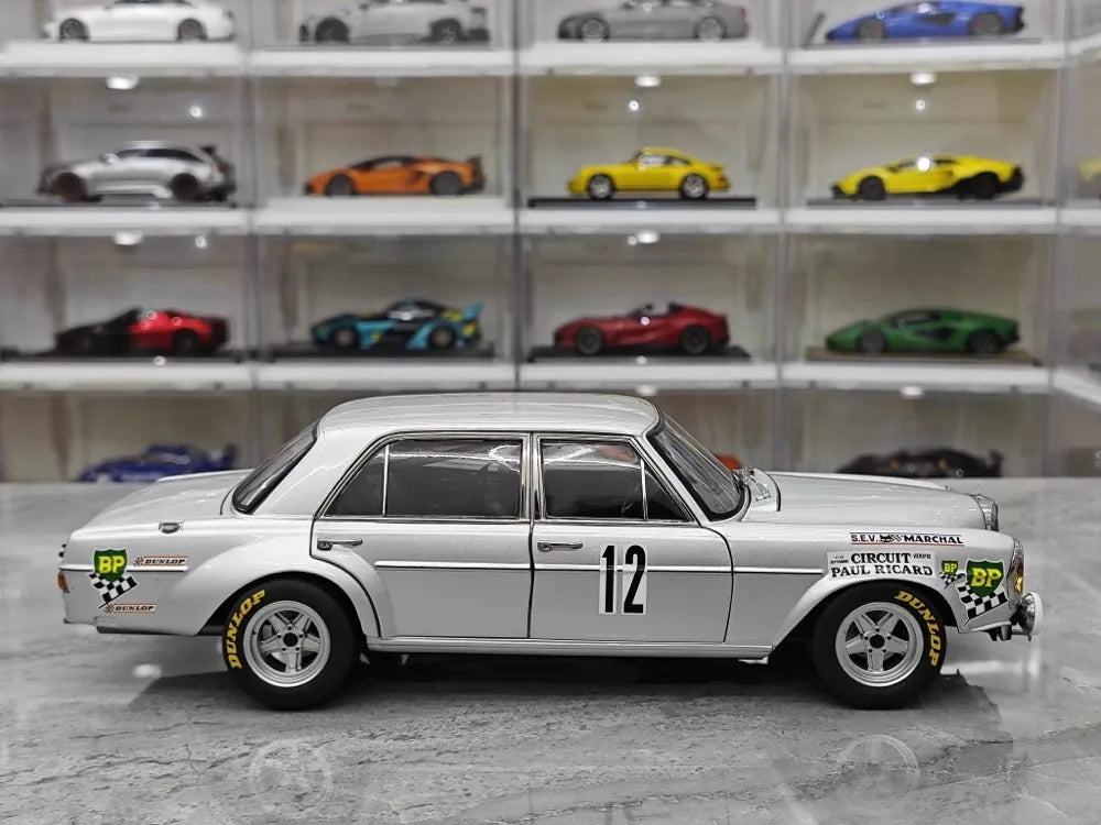 [Minichamps] 1:18 Mercedes-Benz 1971 300 SEL 6.8 AMG No.12 modellino di auto Die-Cast