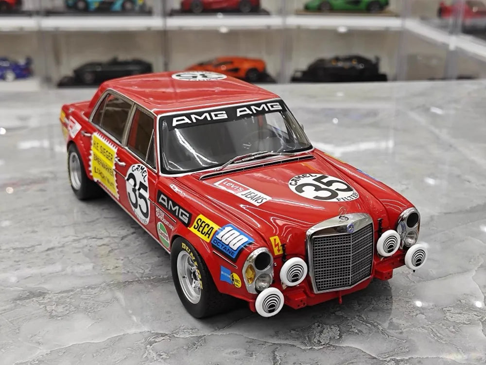 [Minichamps] 1:18 Mercedes-Benz 1971 300 SEL 6.8 AMG No.35 Model Car Die-Cast