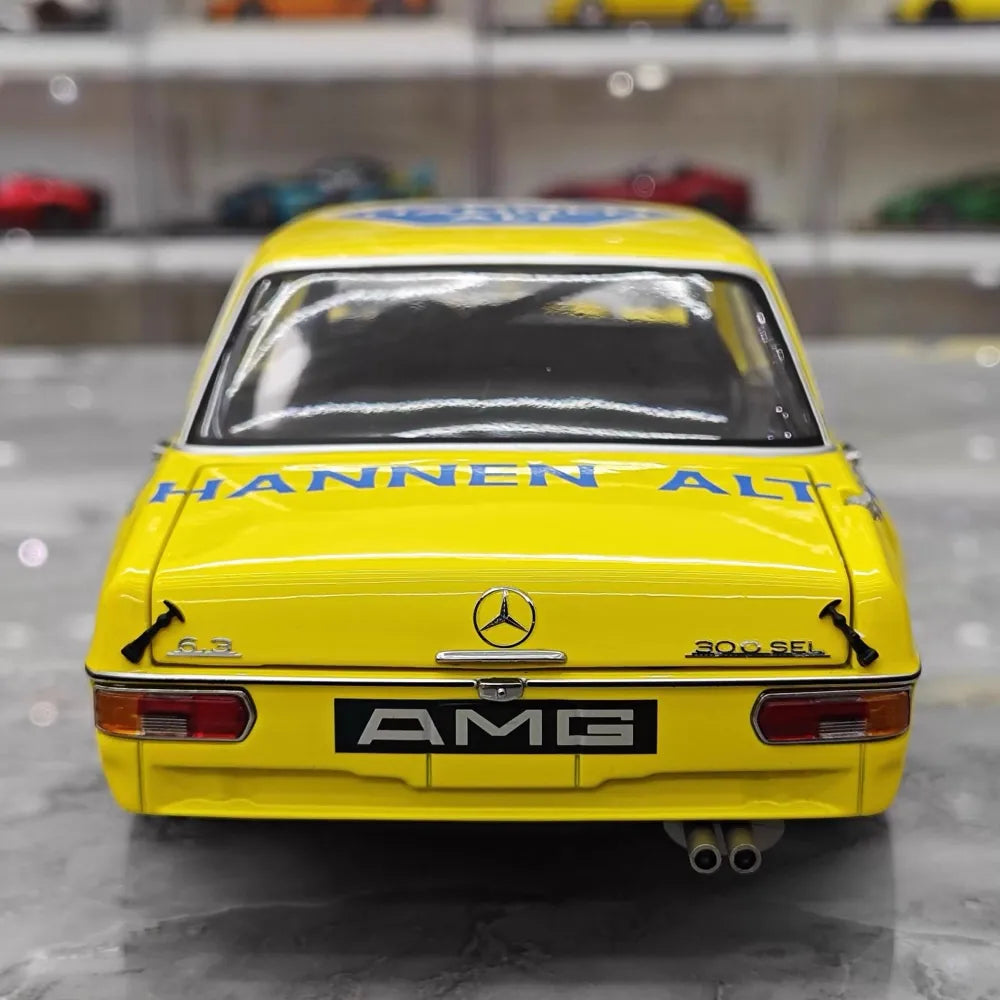 [Minichamps] 1:18 Mercedes-Benz 1971 300 SEL 6.8 AMG No.38 Model Car Die-Cast