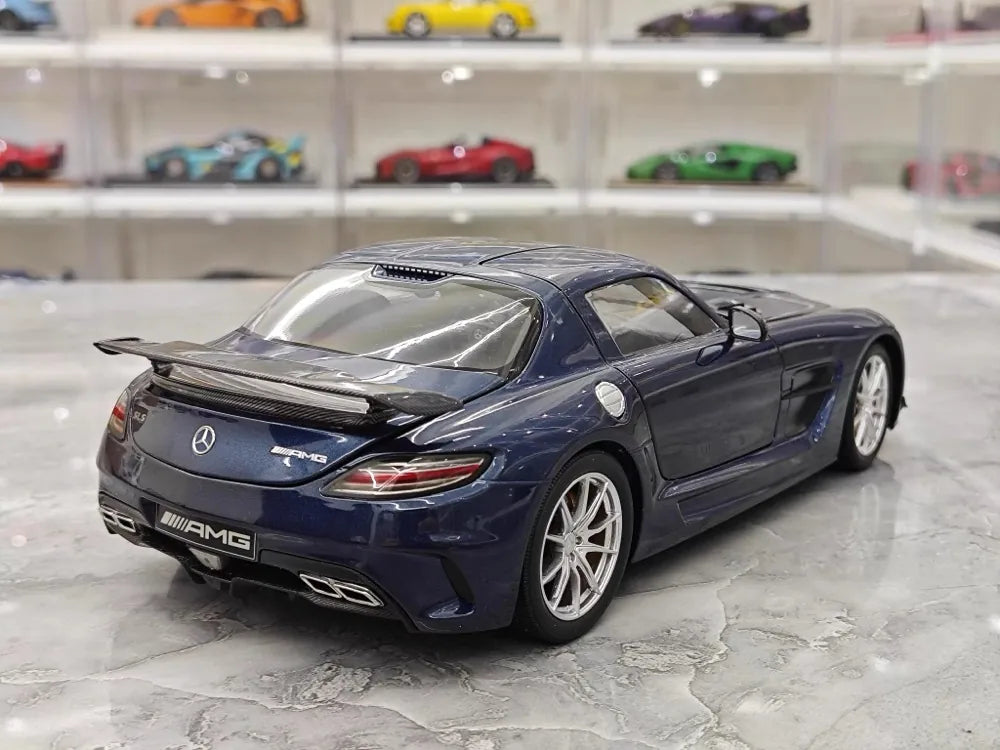 [Minichamps] 1:18 Mercedes-Benz 2013 SLS AMG Black Series GT Blue Model Car Die-Cast