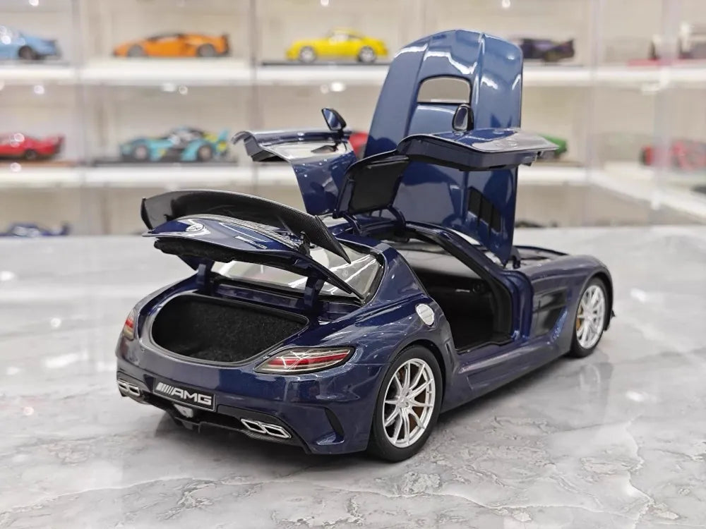 [Minichamps] 1:18 Mercedes-Benz 2013 SLS AMG Black Series GT Blue Model Car Die-Cast