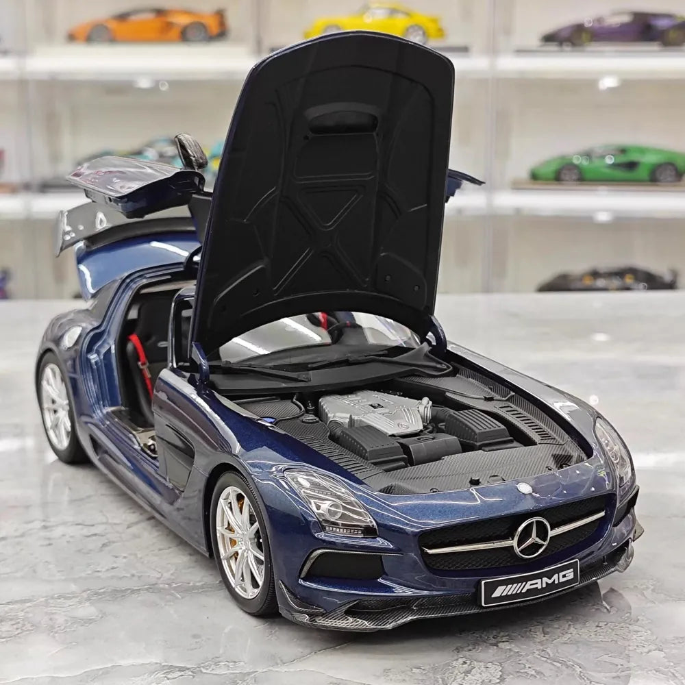 [Minichamps] 1:18 Mercedes-Benz 2013 SLS AMG Black Series GT Blue Model Car Die-Cast