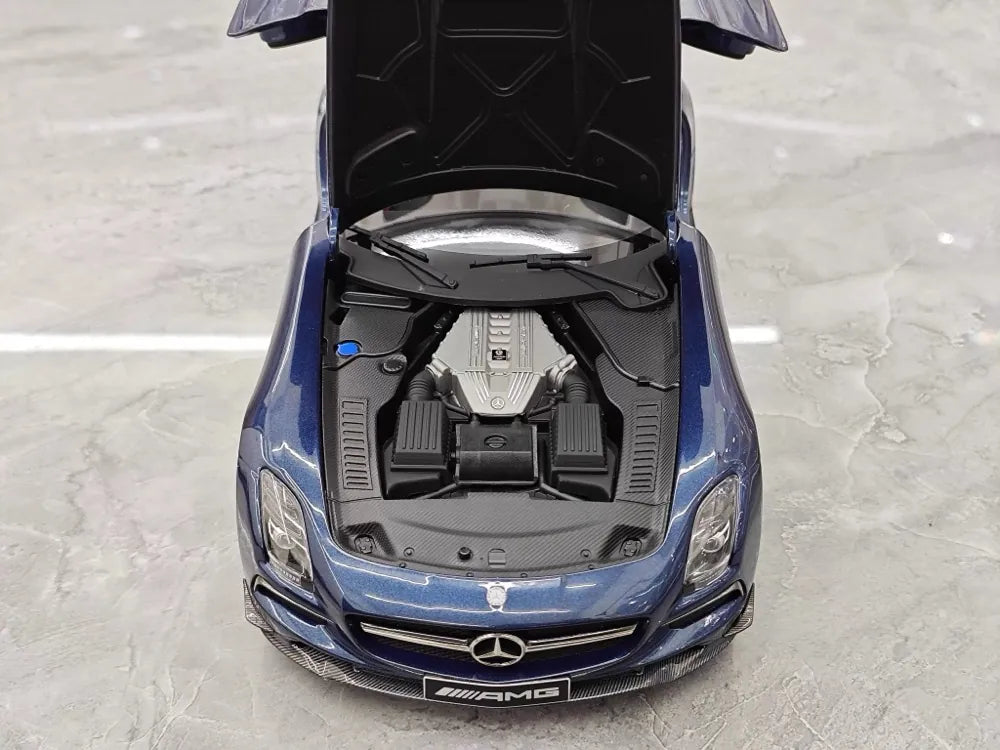 [Minichamps] 1:18 Mercedes-Benz 2013 SLS AMG Black Series GT Blue Model Car Die-Cast