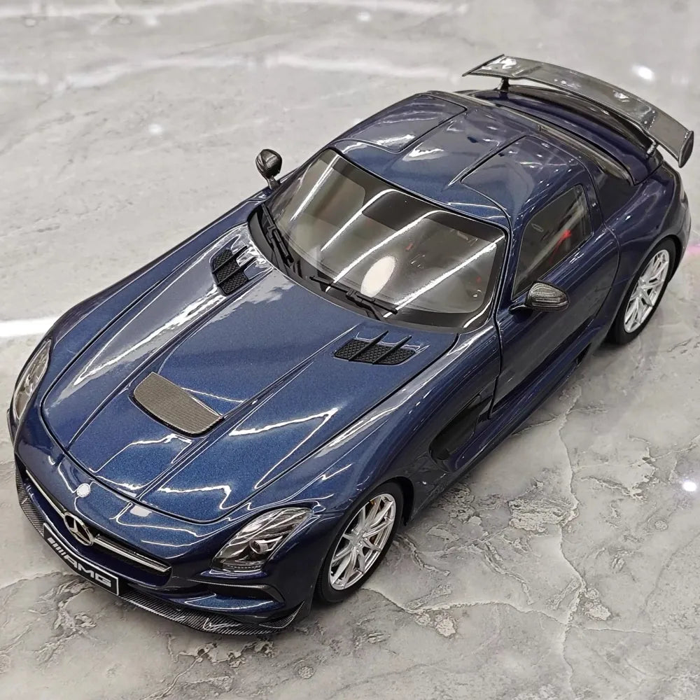 [Minichamps] 1:18 Mercedes-Benz 2013 SLS AMG Black Series GT Blue Model Car Die-Cast