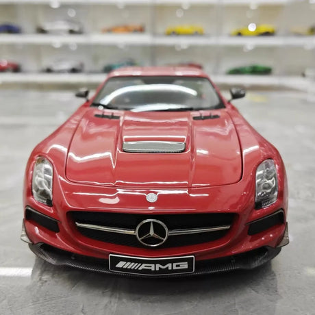 [Minichamps] 1:18 Mercedes-Benz 2013 SLS AMG Black Series GT Red Model Car Die-Cast