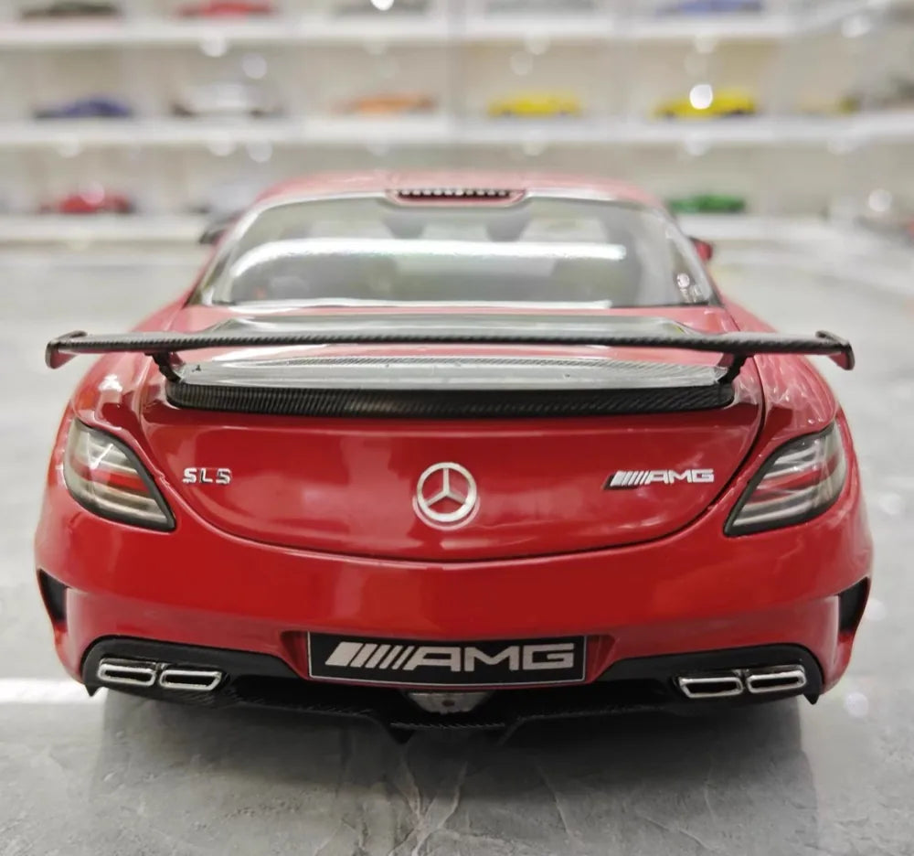 [Minichamps] 1:18 Mercedes-Benz 2013 SLS AMG ブラック Series GT レッド モデルカー Die-Cast